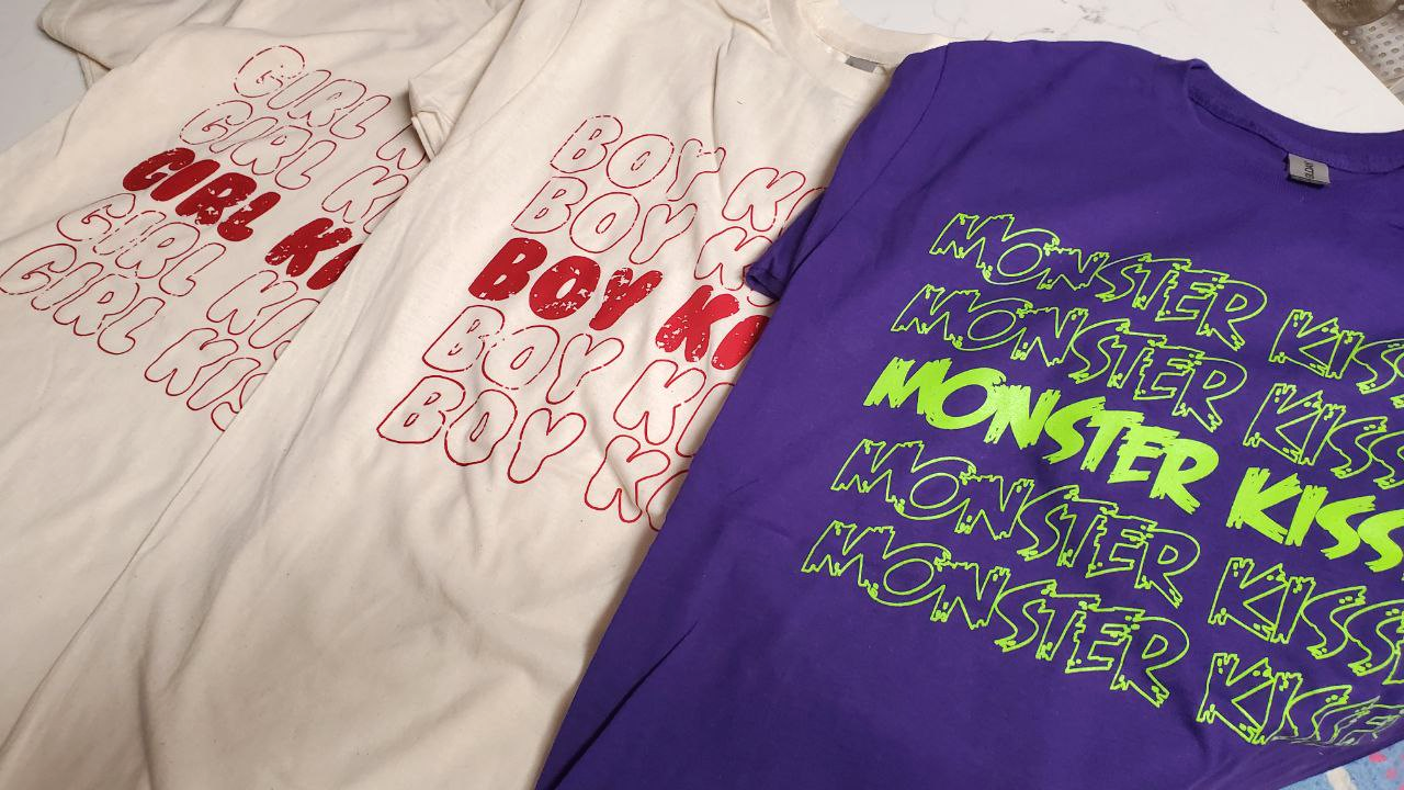 Girl Kisser T- Shirt